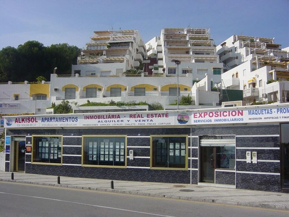 Apartamentos Alkisol Velilla-Taramay Εξωτερικό φωτογραφία